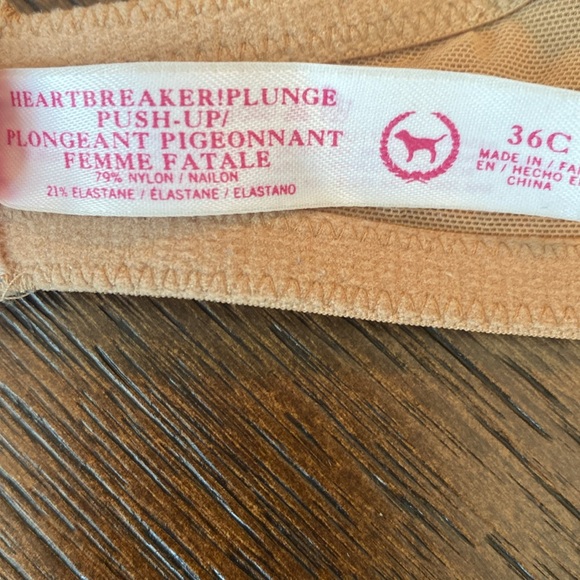 Heartbreaker Plunge Push-Up Bra! - Picture 5 of 5